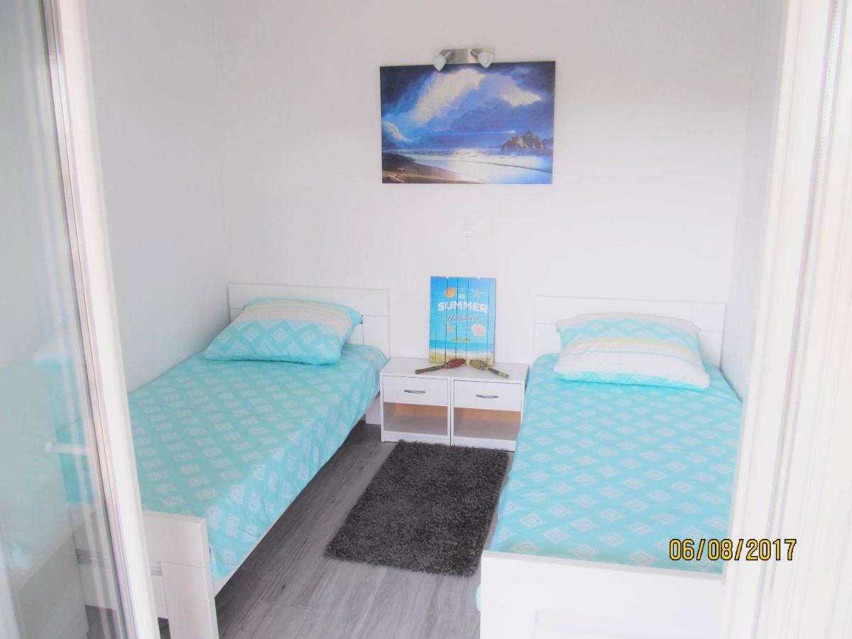 Apartmani Mala Sirena Maslenica Eksteriør billede
