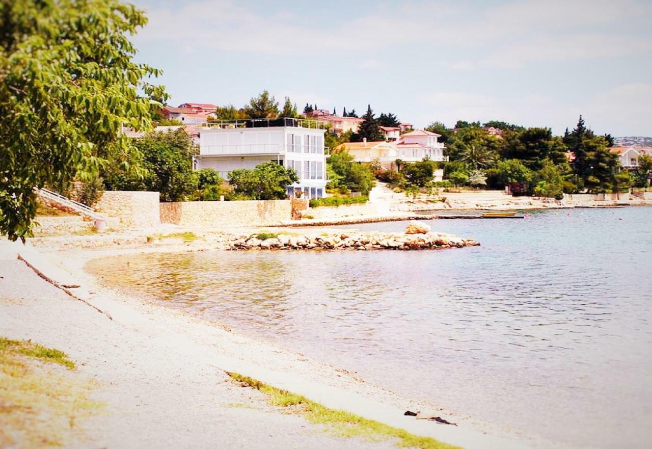 Apartmani Mala Sirena Maslenica Eksteriør billede